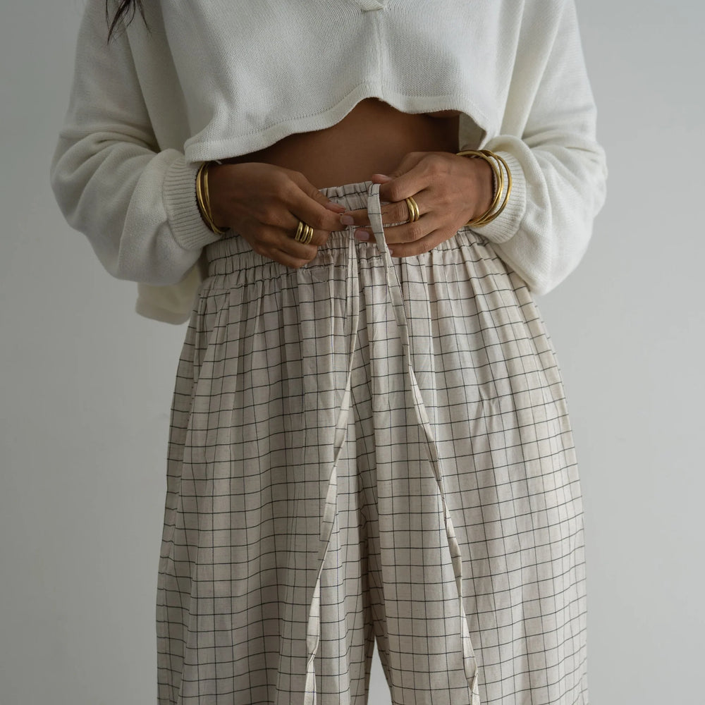 
                  
                    ATILLA LINEN PANT
                  
                